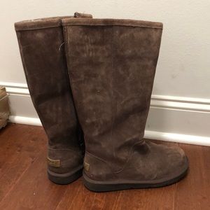 Ugg Tall boots with zipper